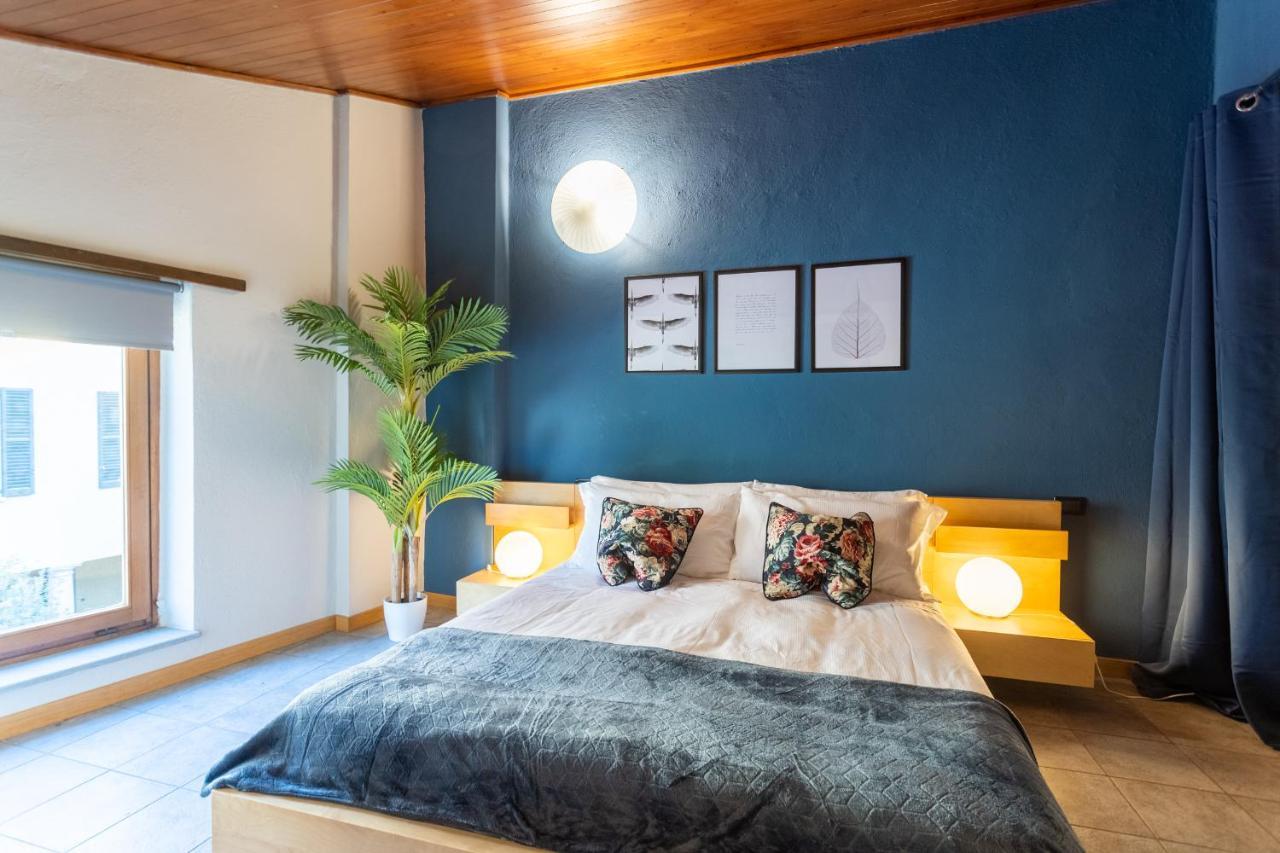 Blue Attic - Historical Como City Center By Rent All كومو المظهر الخارجي الصورة