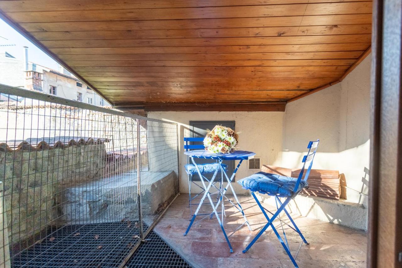 Blue Attic - Historical Como City Center By Rent All كومو المظهر الخارجي الصورة