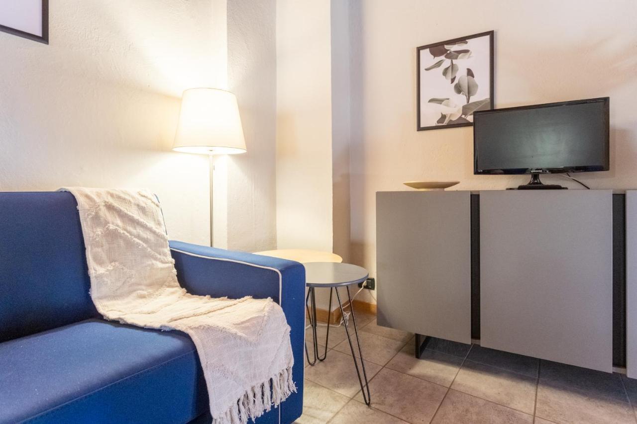 Blue Attic - Historical Como City Center By Rent All كومو المظهر الخارجي الصورة