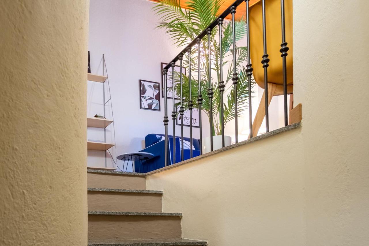 Blue Attic - Historical Como City Center By Rent All كومو المظهر الخارجي الصورة